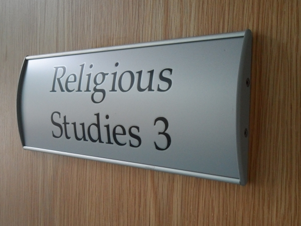 Door signs, door name plates, door names, Vista sign, curved door sign